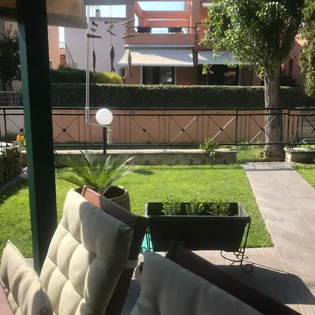 Nikiti, Four Seasons House * Nikiti (Sithonia)