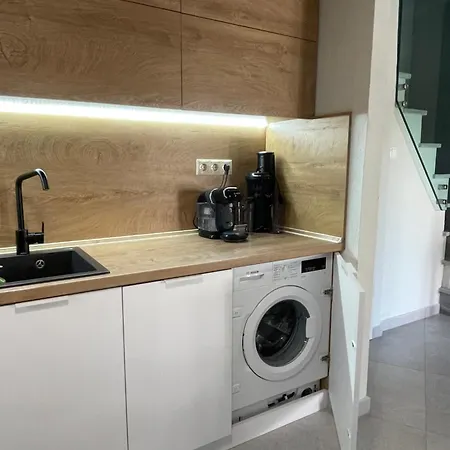 Nikiti, Four Seasons House